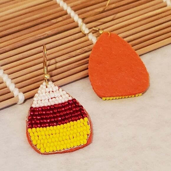 NEW CANDY CORN RICE SEED BEAD DANGLE EARRINGS FALL AUTUMN HALLOWEEN - Picture 3 of 7